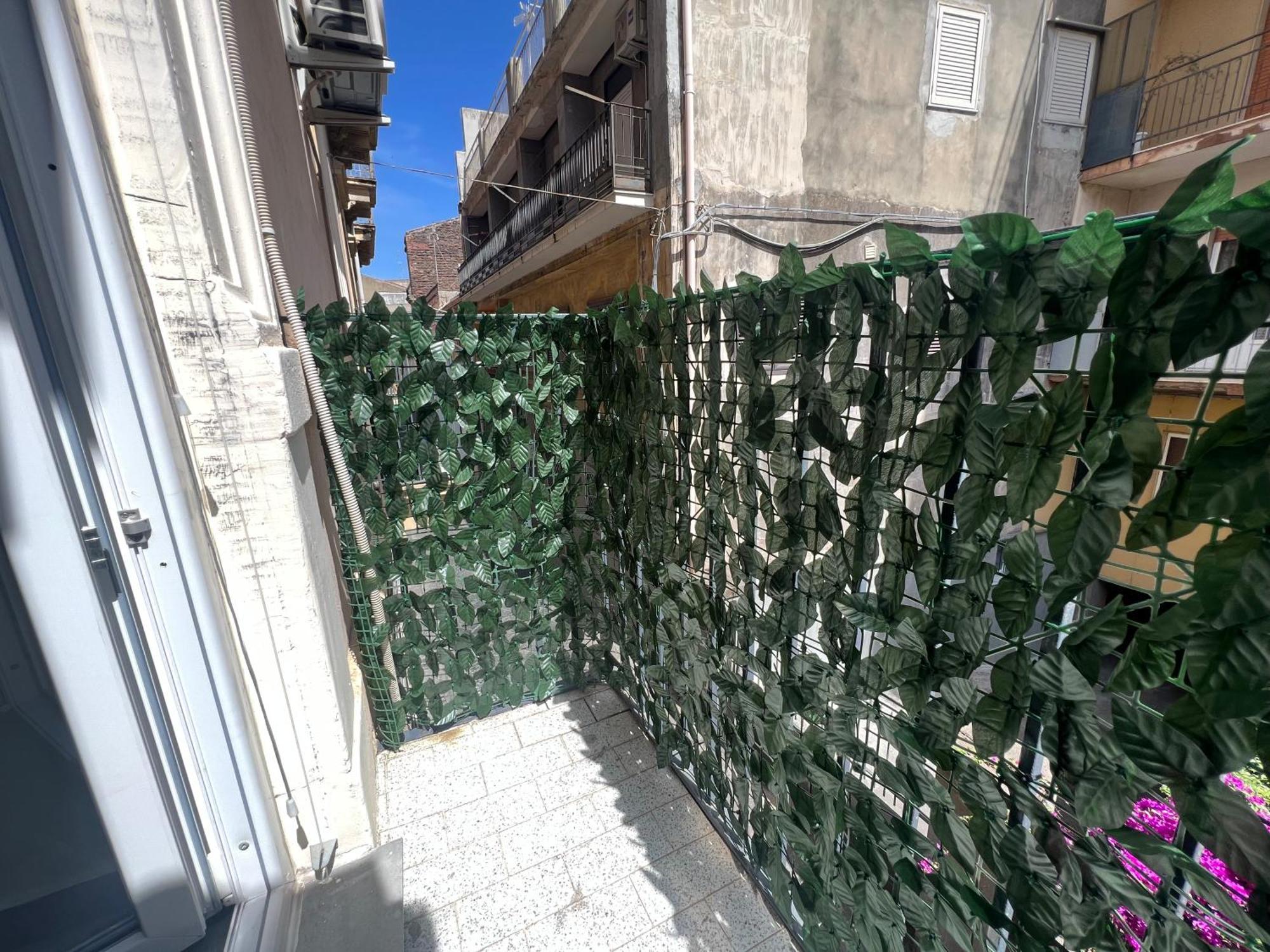 Leoscar Apartment In Catania Center Self Check-In Bagian luar foto