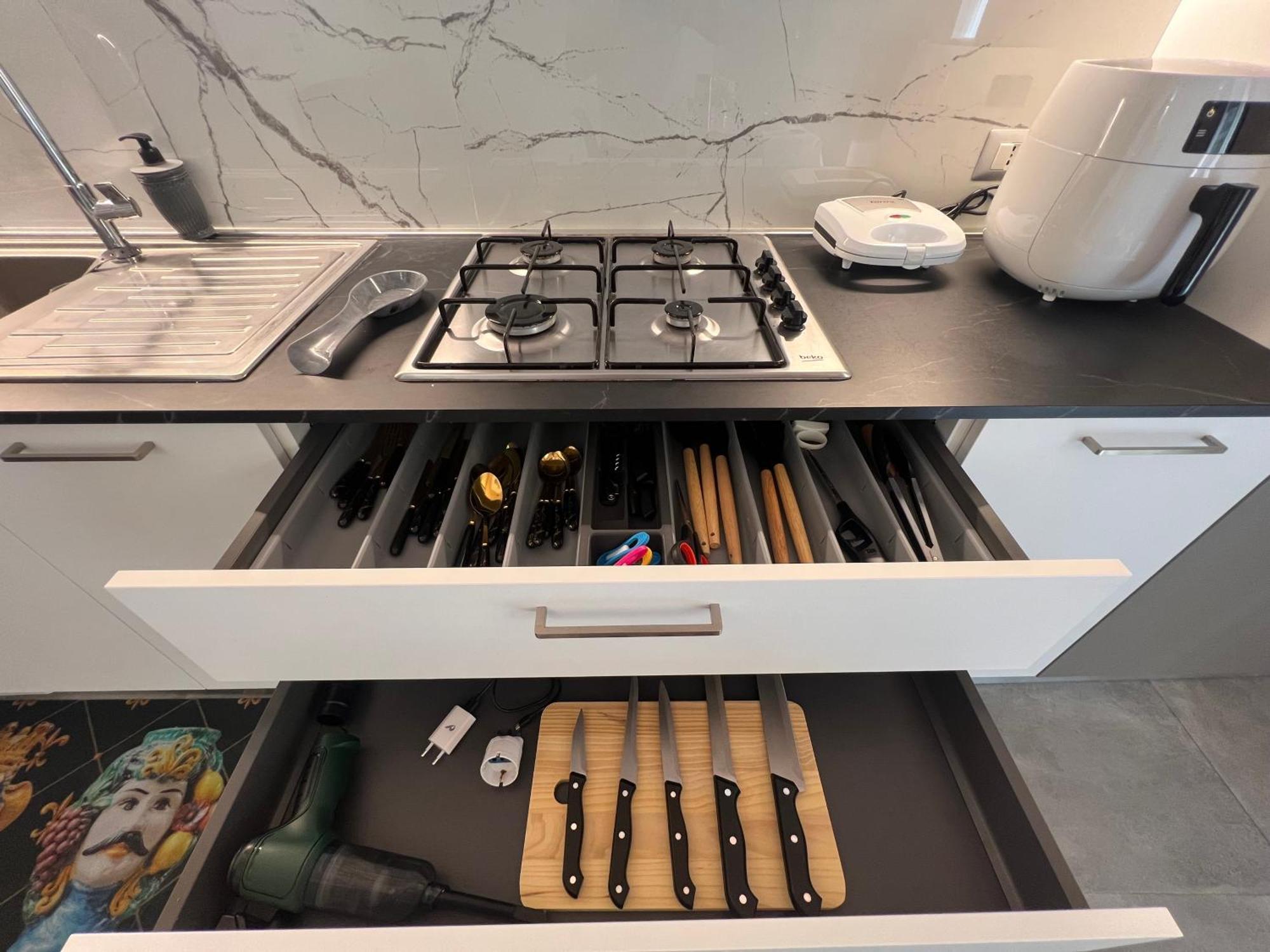 Leoscar Apartment In Catania Center Self Check-In Bagian luar foto