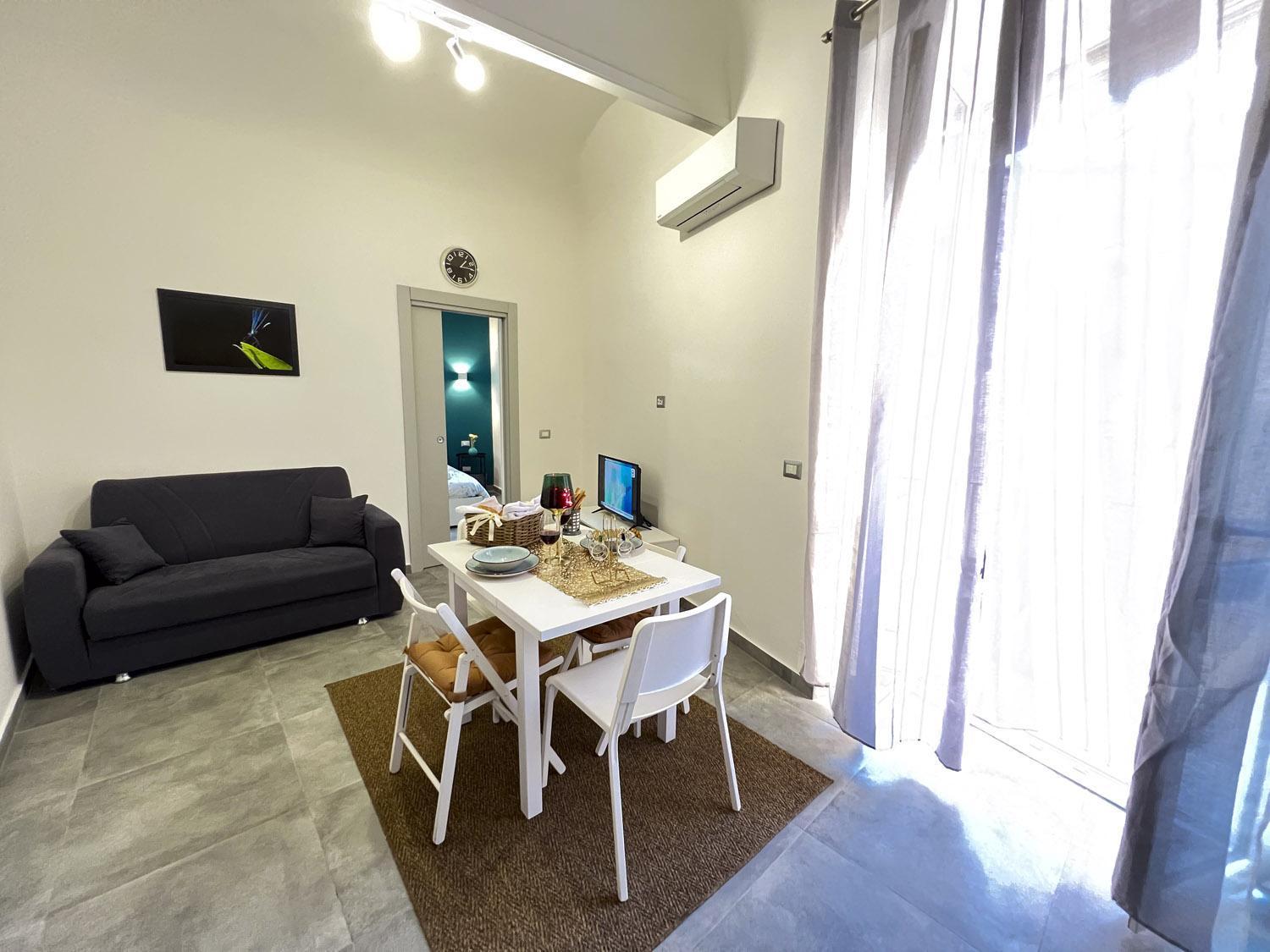 Leoscar Apartment In Catania Center Self Check-In Bagian luar foto